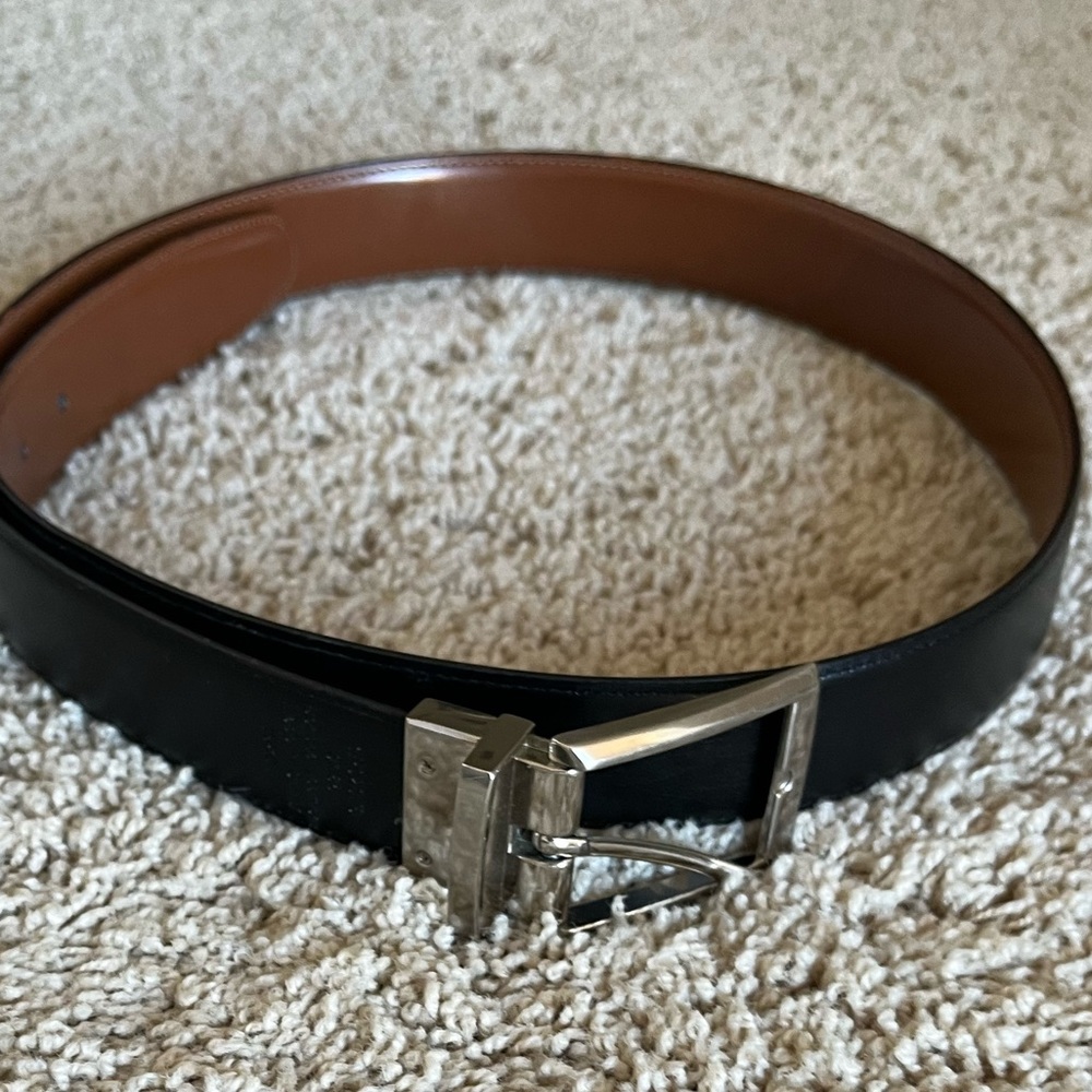 Men’s size 34 reversible belt (black/brown)